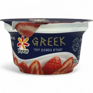 יוגורט בסגנון יווני עם תות
